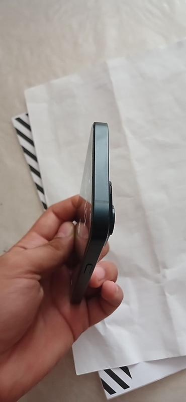 Apple iPhone: IPhone 13, Qara, Face ID — 7
