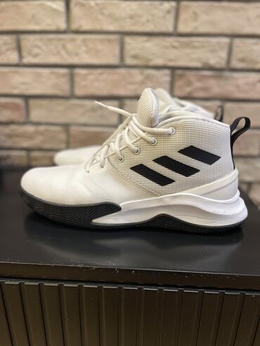 kişi kardiqanları: Adidas 44 olcu