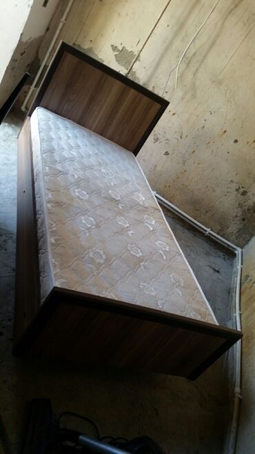 carpayl: Б/у, Односпальная кровать, Без подьемного механизма, С матрасом, Без выдвижных ящиков, Азербайджан