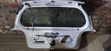 vitis taiota: Крышка багажника Toyota, 2001 г., Б/у, Оригинал — 4