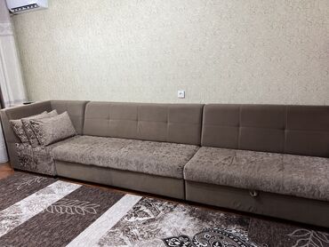 угловой диван буу: Угловой диван, цвет - Коричневый, Б/у