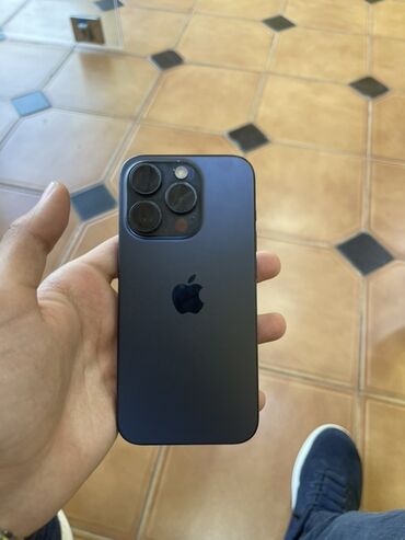 Apple iPhone: IPhone 15 Pro, 256 GB, Deep Purple, Face ID