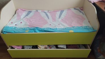 машина кровати: Двухъярусная кровать, Для девочки, Для мальчика, Б/у