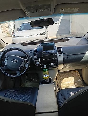 Toyota: Toyota Prius (2-ci nəsil) hibrid hatchback - Kuzov: 5 qapılı — 3