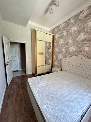 Uzunmüddətli kirayə mənzillər: Mənzil kirayə verilir tam əşyalı. Bulvarda Göyərçinin yaxınlığında -da lalafo.az — 16 Uzunmüddətli kirayə mənzillər: Mənzil kirayə verilir tam əşyalı. Bulvarda Göyərçinin yaxınlığında — 16