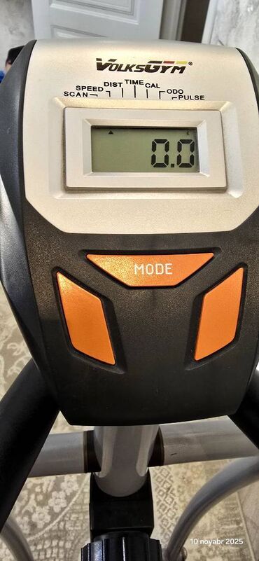 Nərdlər: İşlək vəziyyətdə velotrinojor satılır. Ünvan Masazır qəsəbəsi