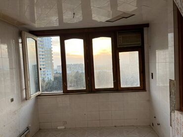 Köhnə tikili: Bakı, 4 otaqlı, Köhnə tikili, m. Xalqlar Dostluğu, 105 kv. m — 12