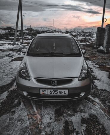 Honda: Honda Fit: 2005 г., 1.5 л, Автомат, Бензин, Хэтчбэк