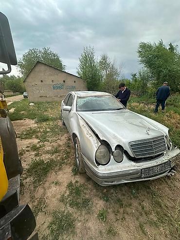 яхты купить: Mercedes-Benz E-Class: 2001 г., 2.7 л, Автомат, Дизель, Седан — 2