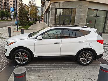 Hyundai Santa Fe: 9.8 l | 2015 il Krossover