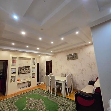 bakixanovda ev: Bakıxanov qəs., 3 otaqlı, Yeni tikili, m. Neftçilər, 125 kv. m — 1