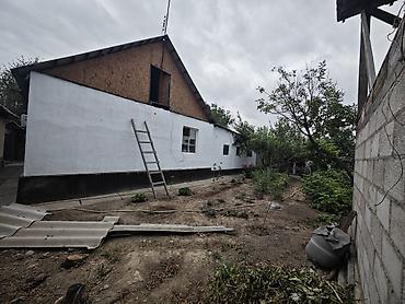 Продажа коттеджей и домов: 4 комнаты, 120 м², 5 соток, Токмак, Собственник — 23