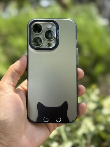 Kabrolar: Müxtəlif iPhone modelləri üçün çiçək naxışlı, şəffaf keys. Bu keys — 33