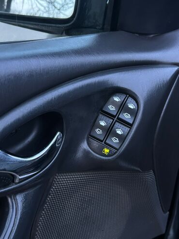 Ford: Ford Focus: 2003 г., 1.8 л, Механика, Бензиновая, Универсал — 18