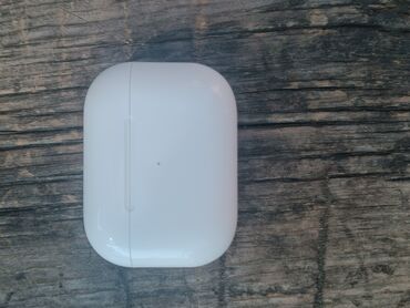 куплю бу телефоны: AirPods pro В идеальном состоянии в комплекте зарядник,чехол