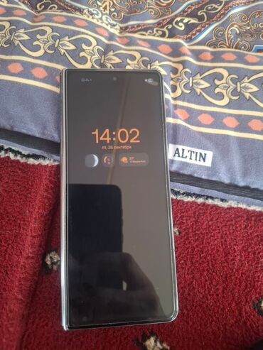 руль для телефона: Samsung Galaxy Z Fold 4, 512 ГБ, түсү - Боз, 2 SIM, eSIM