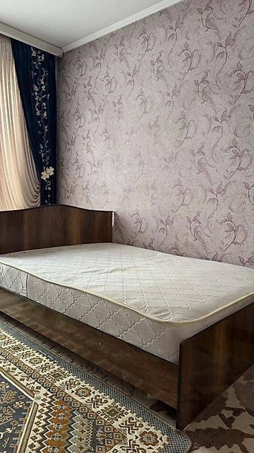 fire maple: Двуспальная кровать, Б/у, С матрасом, длина - 200 см — 1