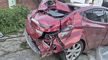 neon isiq: Hyundai Elantra (qırmızı) – ehtiyat hissələri üçün Avtomobildən — 7