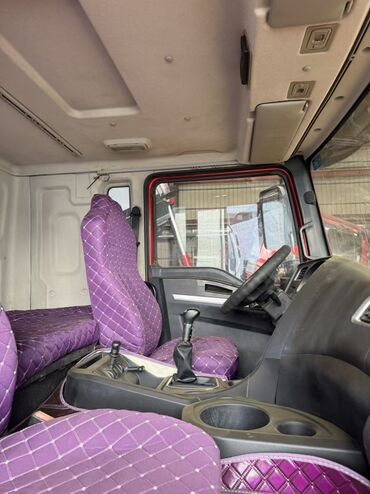 Другой строительный транспорт: Шакман м3000 400 аттын кучу, мотор вейчай, кпп механика. Самосвал — 10