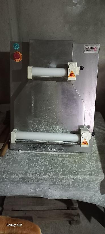 çipsi aparati: Laziro elektrikli xəmir yayma aparatı - İki silindrli avtomatik yayma — 1