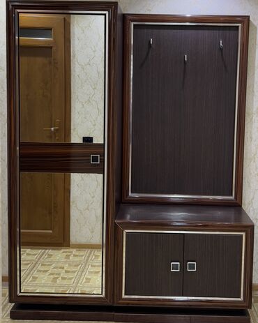 qapi celengi: İşlənmiş, Açılan, 1 qapı Düz dolab, Dəhliz dolabı