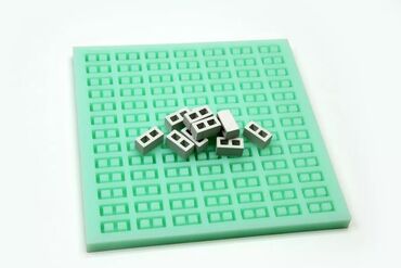 Игрушки: Продаю силиконовые формы Для производства мини кирпичиков Готовый