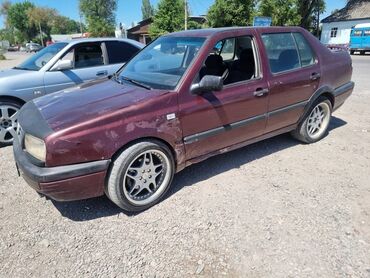 продаю хонда: Volkswagen Vento: 1992 г., 2 л, Механика, Бензин, Седан
