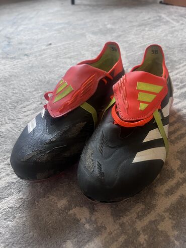футбольные бутсы predator: Adidas predator 30 размер 40-25см только по ватцапу