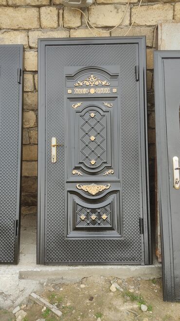 Giriş qapıları: Qapı.Darvazalar. məhhəcərlər resotkalar. hər növ seyf qapilarin topdan -da lalafo.az — 5 Giriş qapıları: Qapı.Darvazalar. məhhəcərlər resotkalar. hər növ seyf qapilarin topdan — 5