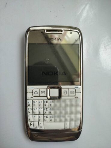nokia 2010: Nokia E71, rəng - Qızılı