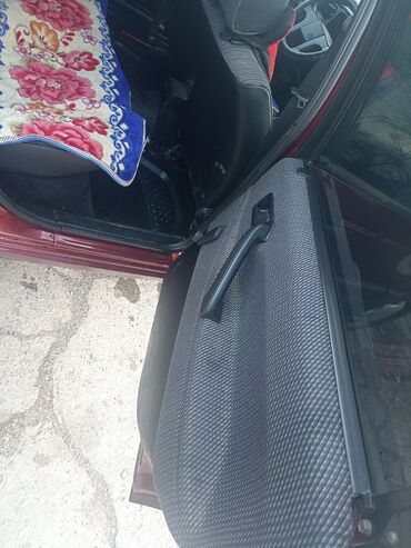 Volkswagen: Volkswagen Passat: 1993 г., 1.8 л, Механика, Газ, Седан — 9