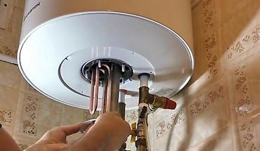 Установка водонагревателей: Профессиональная чистка водонагревателей Ariston 24/7. Что делаем: - — 6