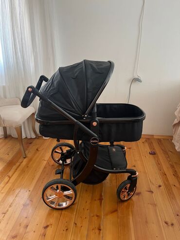 Dilek….Kidilo kalyasqa satilir 100 azn .cxoluda var Sumkasi falan