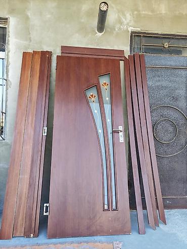 islenmis taxta: Otaq qapısı dəsti - Material: taxta əsaslı, tünd qəhvəyi rəngli örtük — 1