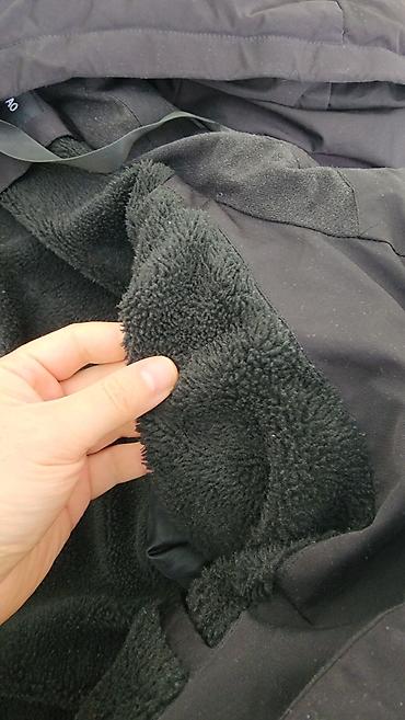 Пуховики и зимние куртки: Зимняя куртка, черная, тёплая. Б/У но в хорошем состоянии. Одевал — 4