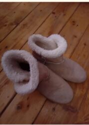 женские махровые тапочки: Qadın üçün qışlıq isti botlar - Rəng: açıq bej - Material: yumşaq