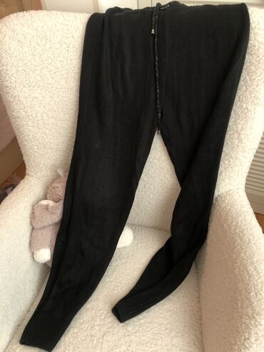 Dəstlər, kostyumlar: Qadın geyimləri dəsti 1) Qara don - Uzun, V-yaxa, sarğı (wrap) — 12