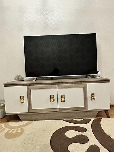 stend: Mebel dəsti – konsol və TV tumbası - Üslub: klassik-modern. - Rəng — 4