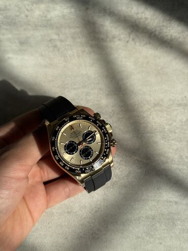 Другие наручные часы: Rolex Daytona. Часы идентичны с оригиналом клон. • Швейцарский — 9