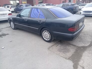 Mercedes-Benz: Mercedes-Benz E-Class: 2.2 l | 1999 il Sedan — 7