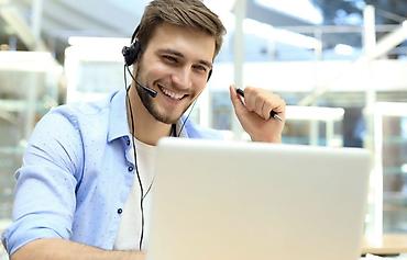 Нужен оператор отвечать на сообщения!!! Работа от 2 до 3 часов в день