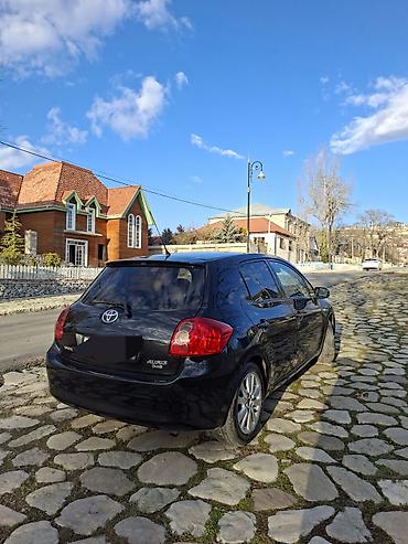 09 maşın: Toyota Auris: 1.4 l | 2007 il Hetçbek — 4