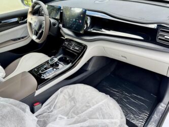 BYD: BYD : 1.5 l | 2024 il 13 km Sedan — 12