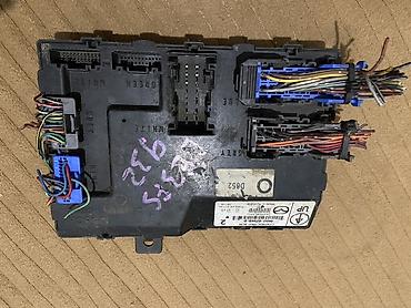 Продается блок комфорта (BCM) Mazda Номер детали: D652-67560-D