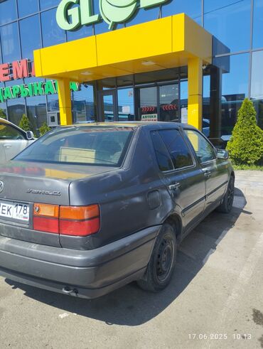 рынок авто бишкек: Volkswagen Vento: 1993 г., 1.8 л, Механика, Бензин, Седан