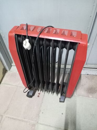 Elektrikli qızdırıcılar və radiatorlar: İstilik radiatoru. Rusiya istehsalıdır. Ağırdır. Yaxşı istilik verir