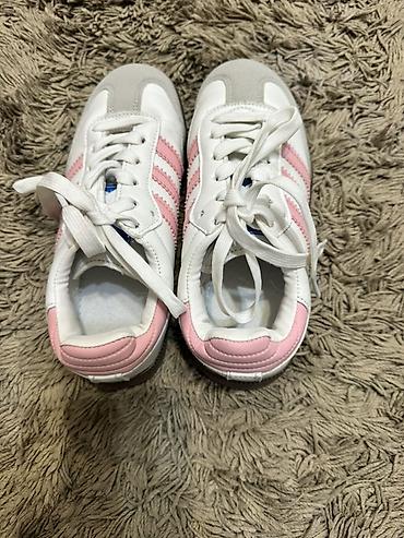 on cloud: Кроссовки, 34.5, 35, Adidas, Б/у, цвет - Белый, Самовывоз — 2