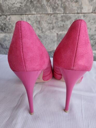 Salonke: Salonke, 40 — 7