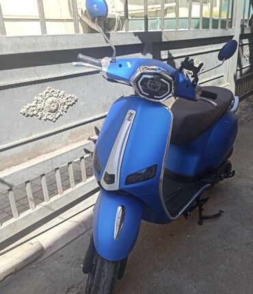 купить шлем для мотоцикла бу: - Vespa, 2023 год, 8000 км