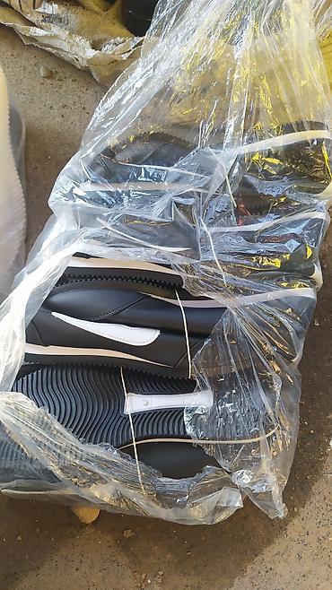 Кроссовки и спортивная обувь: Мужская обувь – кроссовки и летние сандалии - Кроссовки: классическая — 11